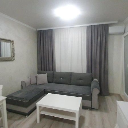 Apartman Basic 2 多博伊 外观 照片