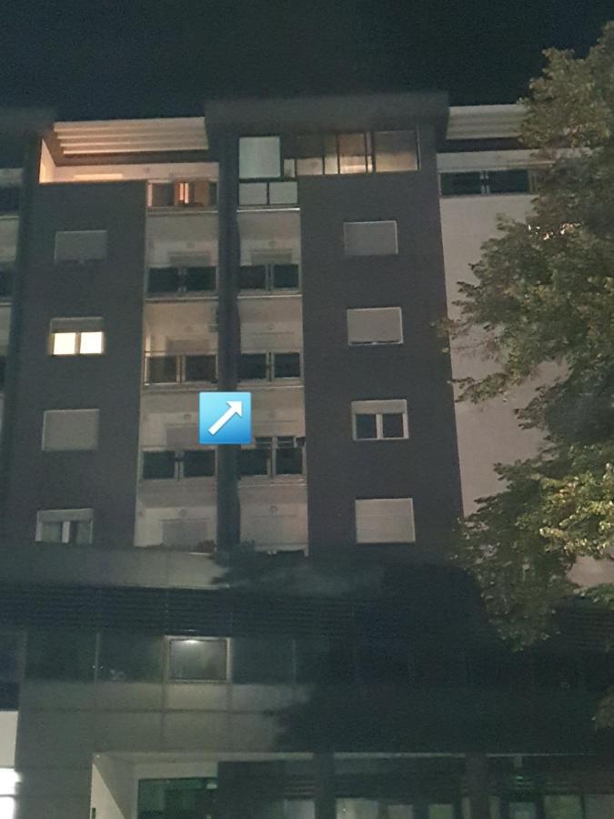 Apartman Basic 2 多博伊 外观 照片