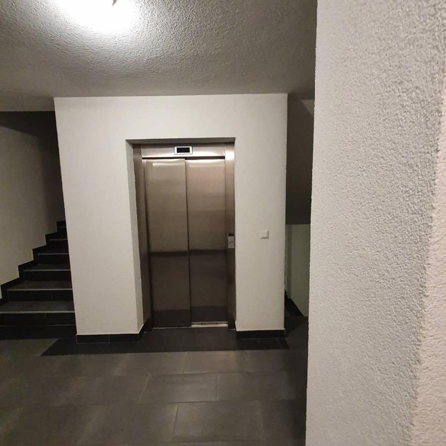 Apartman Basic 2 多博伊 外观 照片